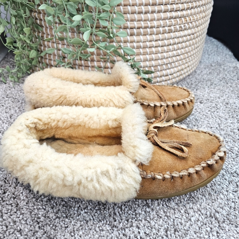 Womens LL Bean Wicked Good Moccasins Size 8